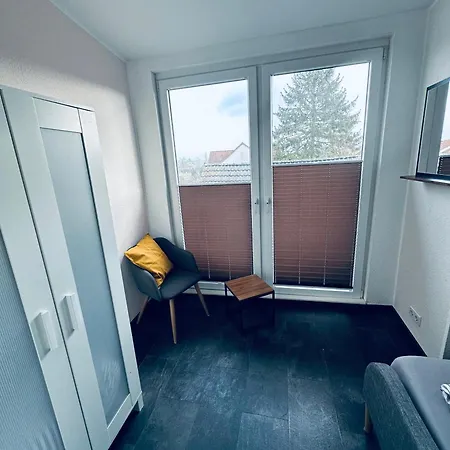 Mit Balkon In Apartment *