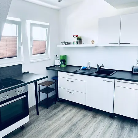 - Gästezimmer In *