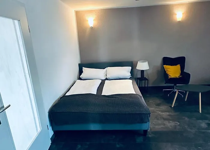 Mit Balkon In * Calden