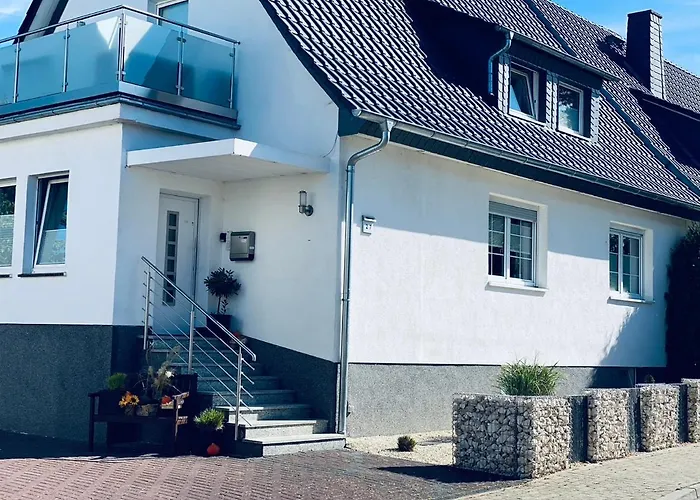 Mit Balkon In 아파트 *